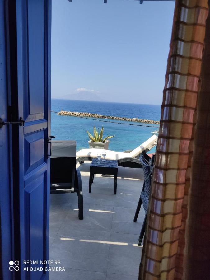 Alkioni Hotel Фойникион Экстерьер фото