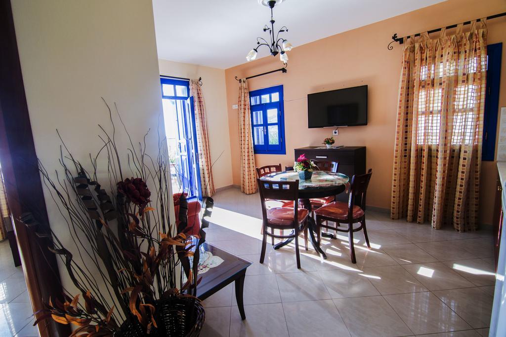 Alkioni Hotel Фойникион Экстерьер фото