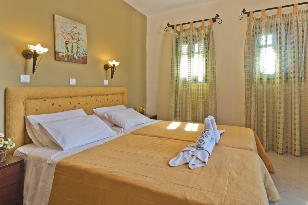 Alkioni Hotel Фойникион Экстерьер фото